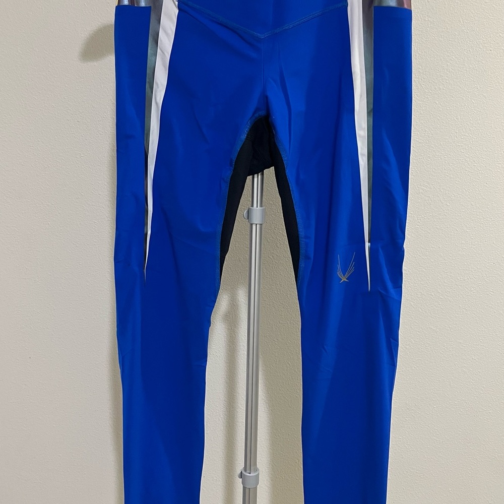 LUCAS HUGH LONDON Women's
Blue Multicolor Leggings
Size L